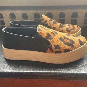 Women Steve Madden leopard platform sneakers size 5.5